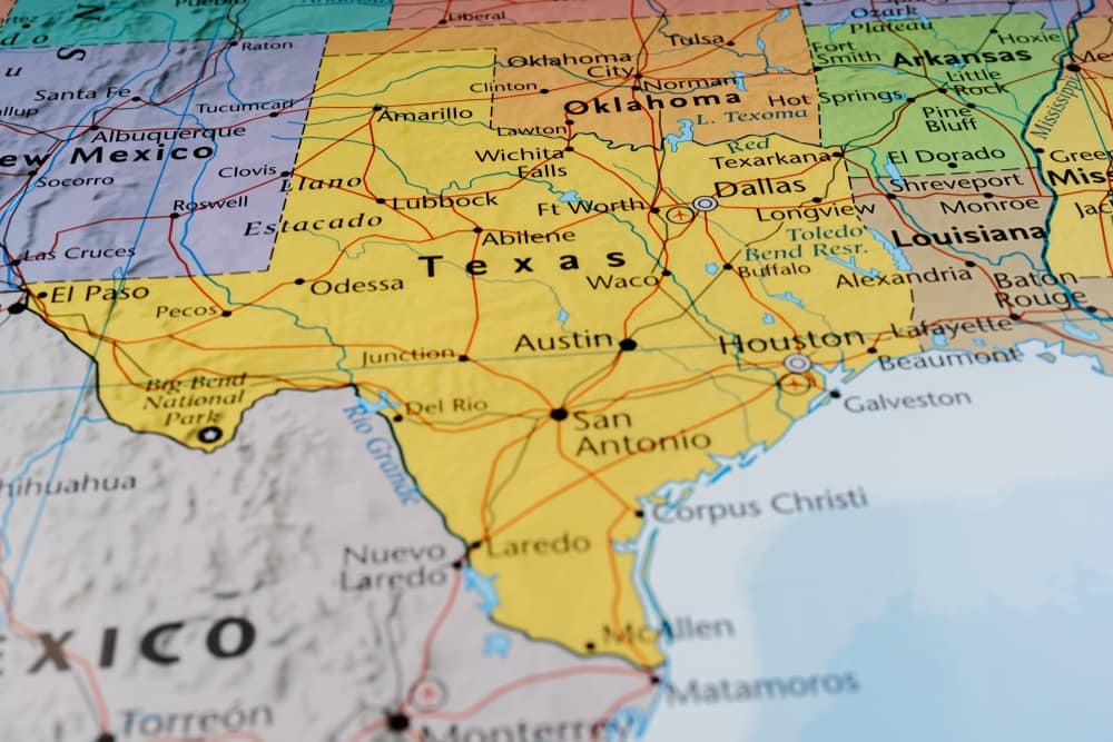 A close up of a Texas map highlighting various Texas campgrounds.