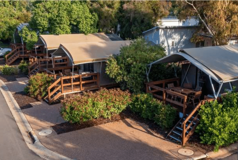 An aerial view of a group of tents in Dubbo Caravan Park.